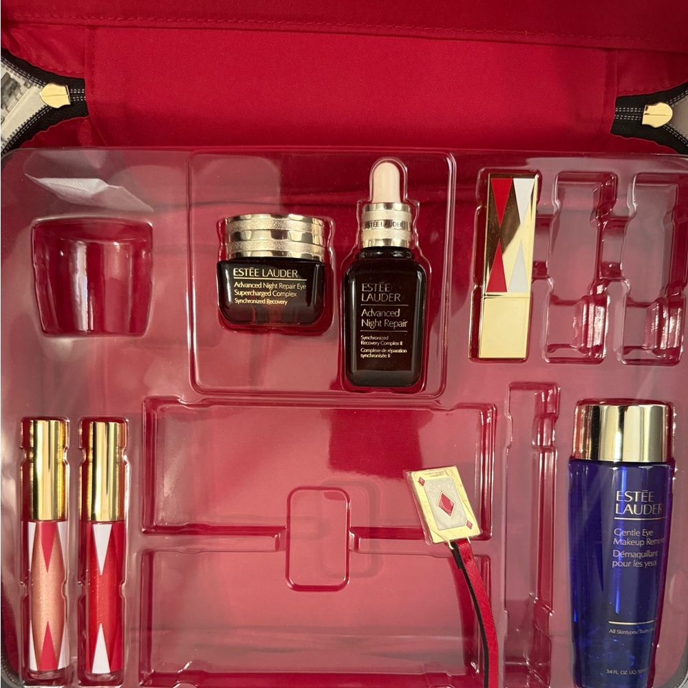 Estée Lauder Red Holiday collection